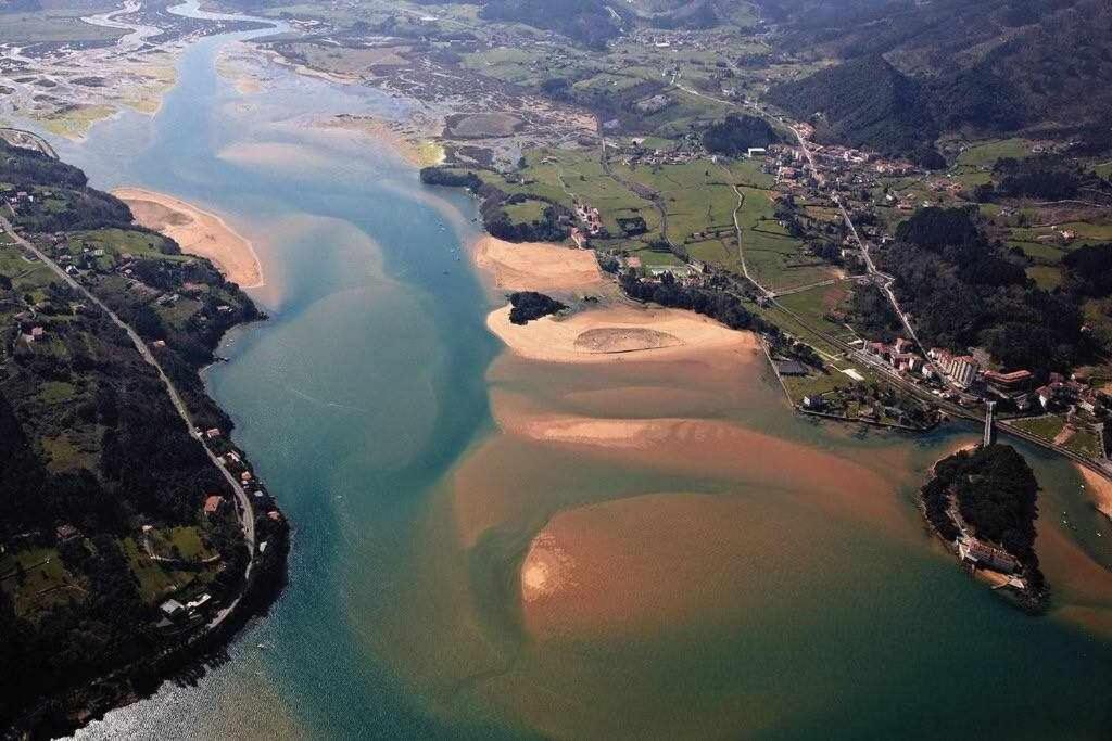 Апартаменты Arostegi Etxea Bonito Piso Junto Al Puerto Бермео Экстерьер фото